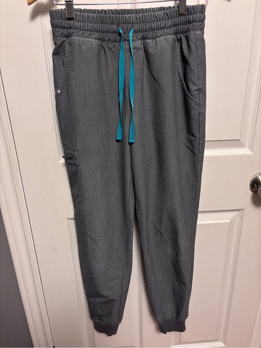 FIGS Zamora Jogger Scrub Pants - Charcoal Grey Small